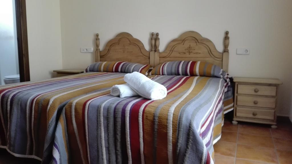 Peralejos Hostal La Vega מראה חיצוני תמונה