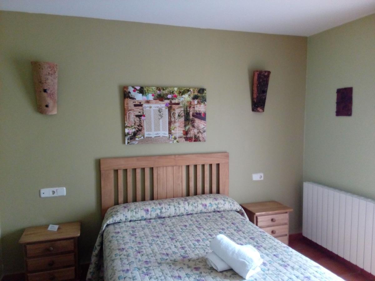 Peralejos Hostal La Vega מראה חיצוני תמונה