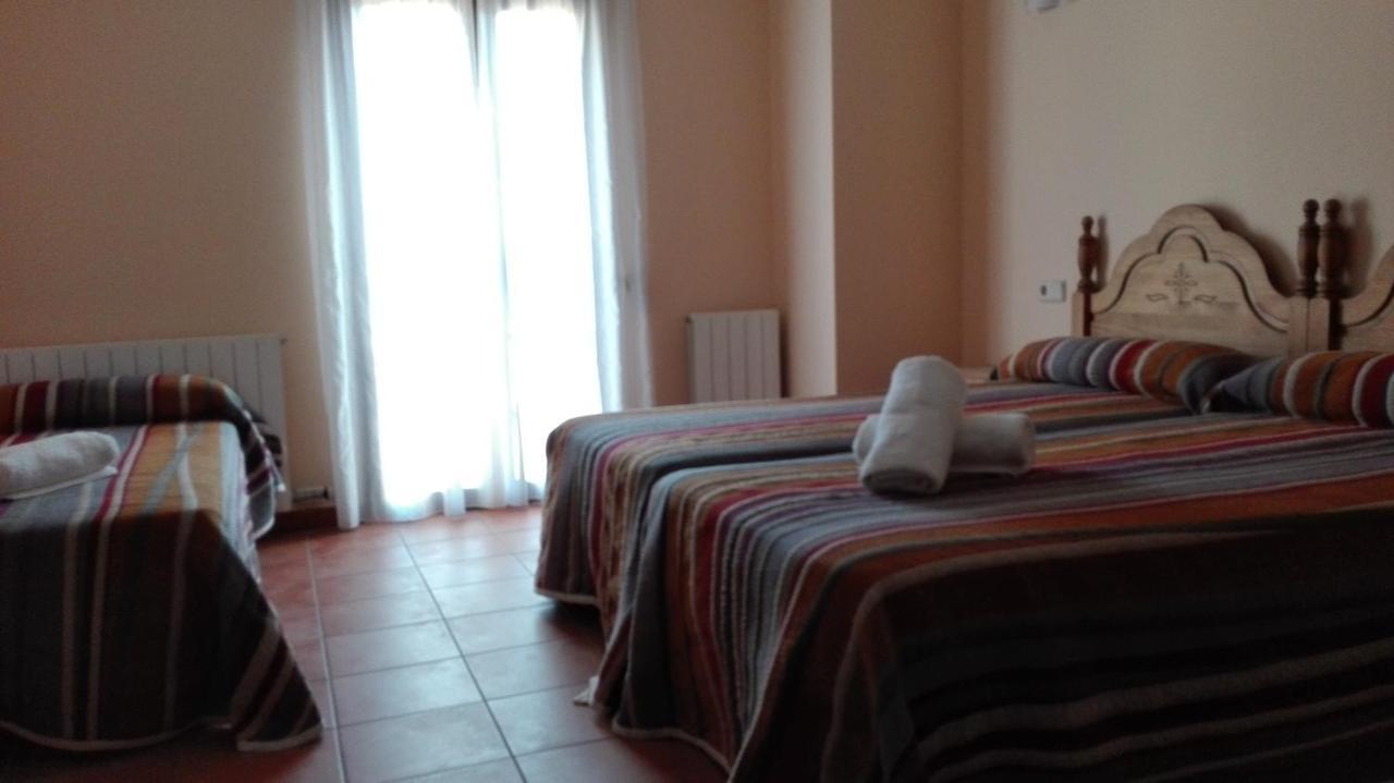 Peralejos Hostal La Vega מראה חיצוני תמונה